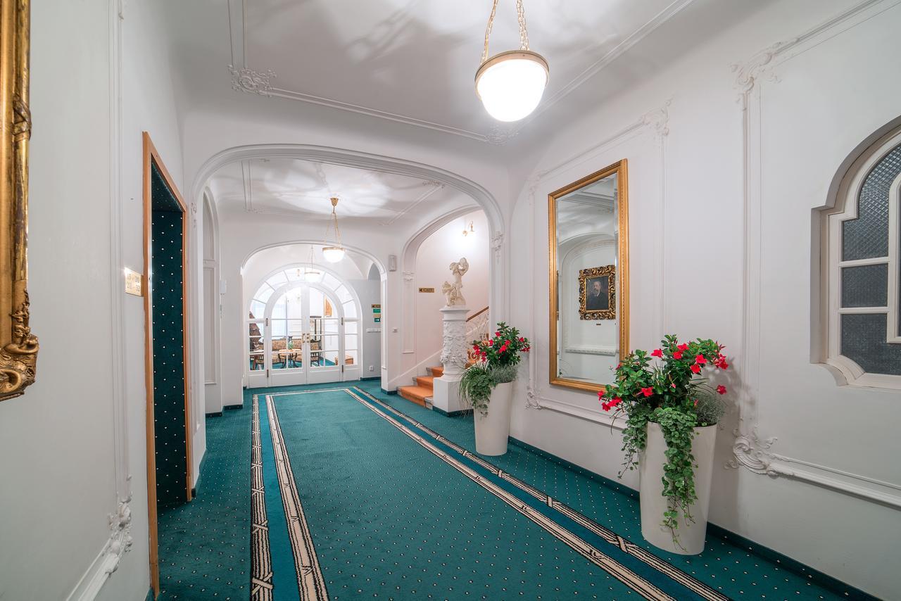 Hotel Three Lilies Inkl Aquaforum Františkovy Lázně エクステリア 写真