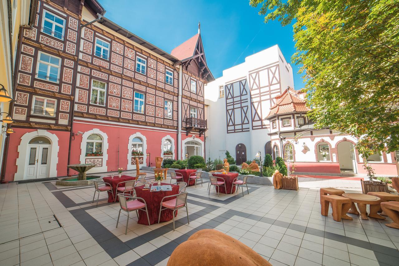 Hotel Three Lilies Inkl Aquaforum Františkovy Lázně エクステリア 写真