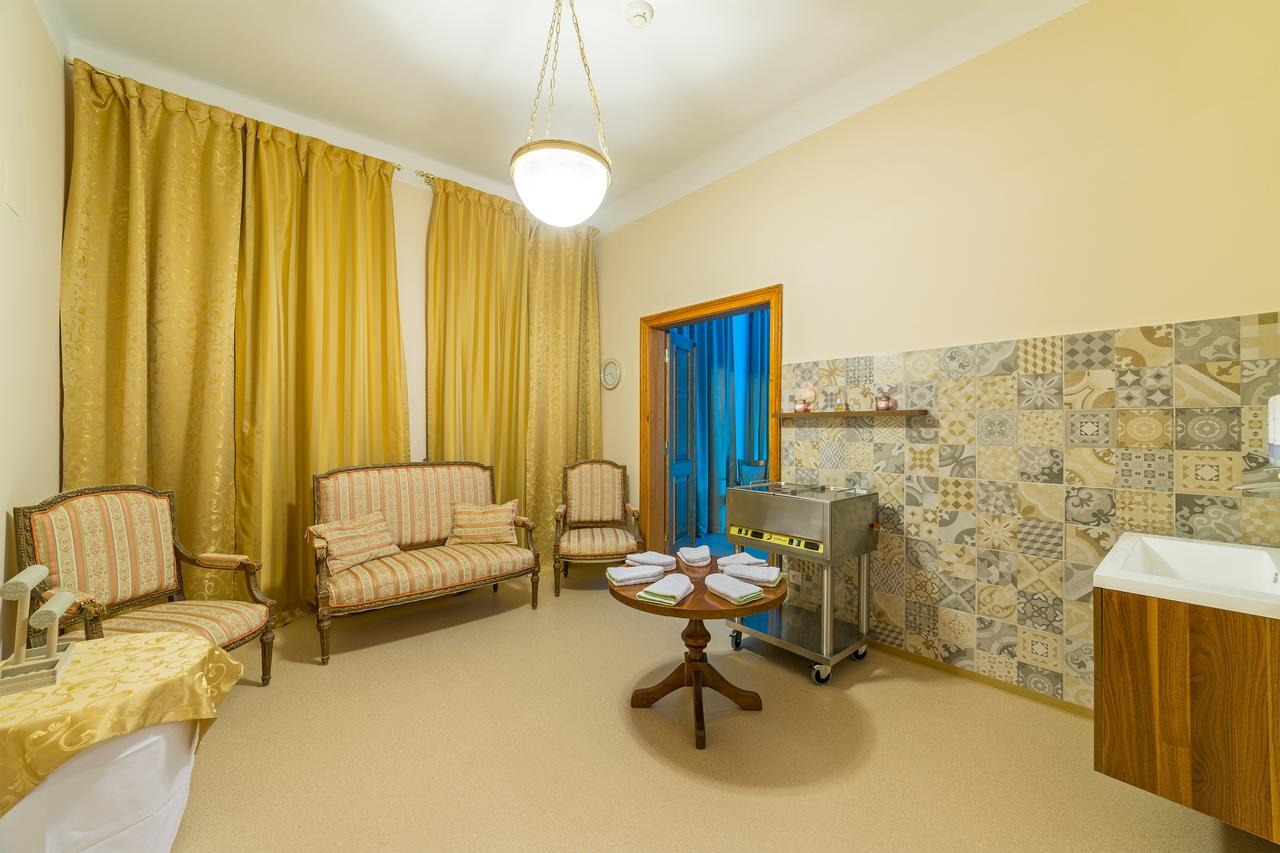 Hotel Three Lilies Inkl Aquaforum Františkovy Lázně エクステリア 写真