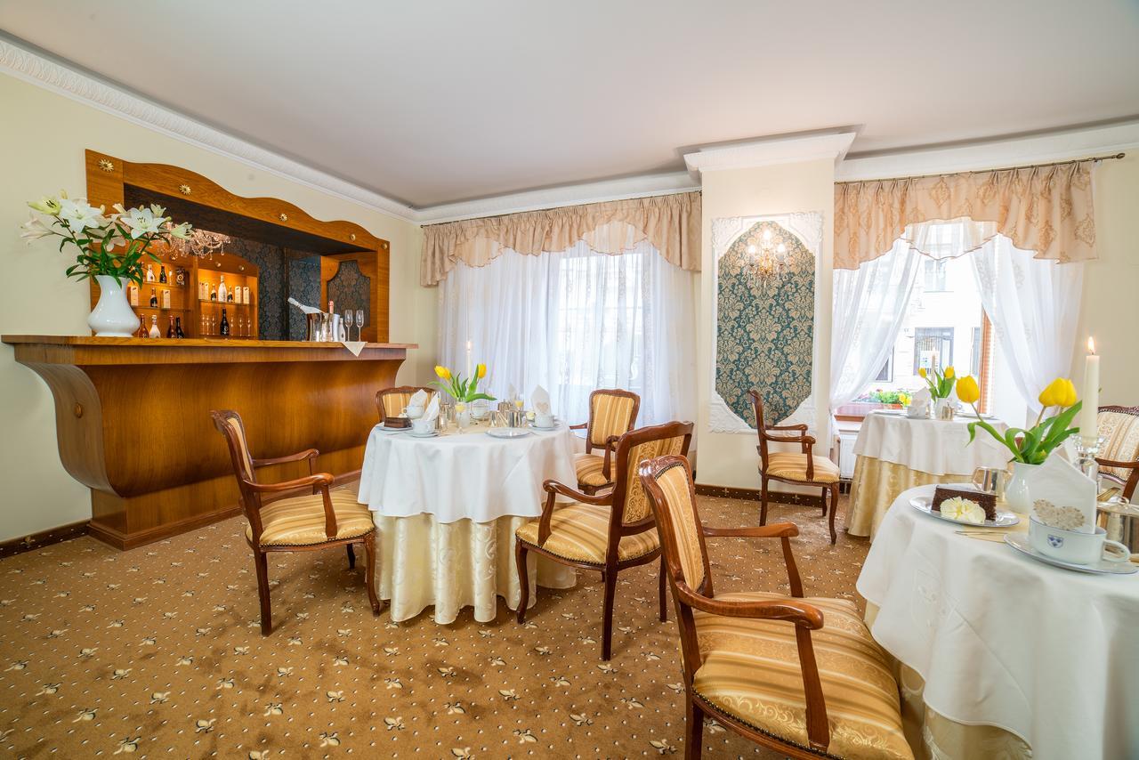 Hotel Three Lilies Inkl Aquaforum Františkovy Lázně エクステリア 写真